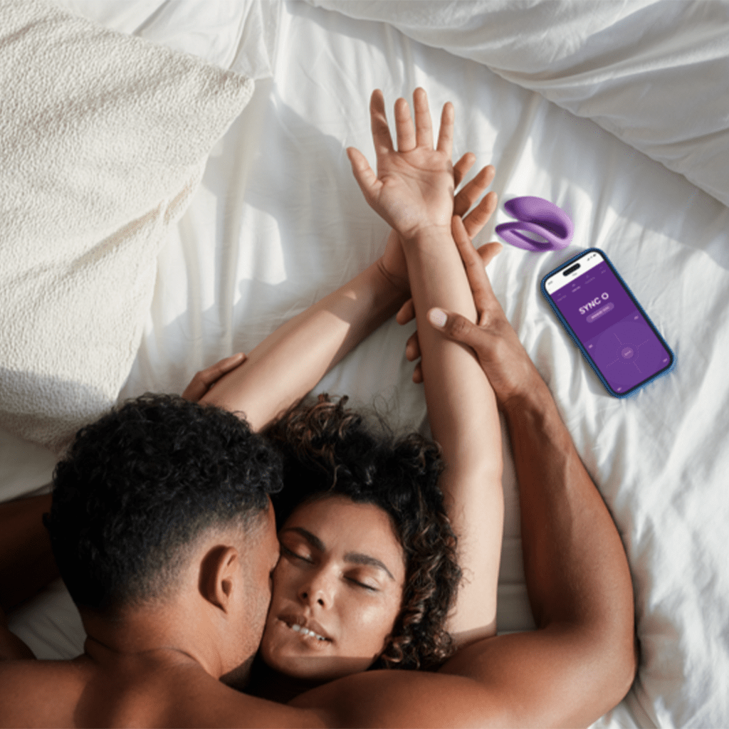 LELO Sync O – Purple Wearable Couples Vibrator - HeldInBliss