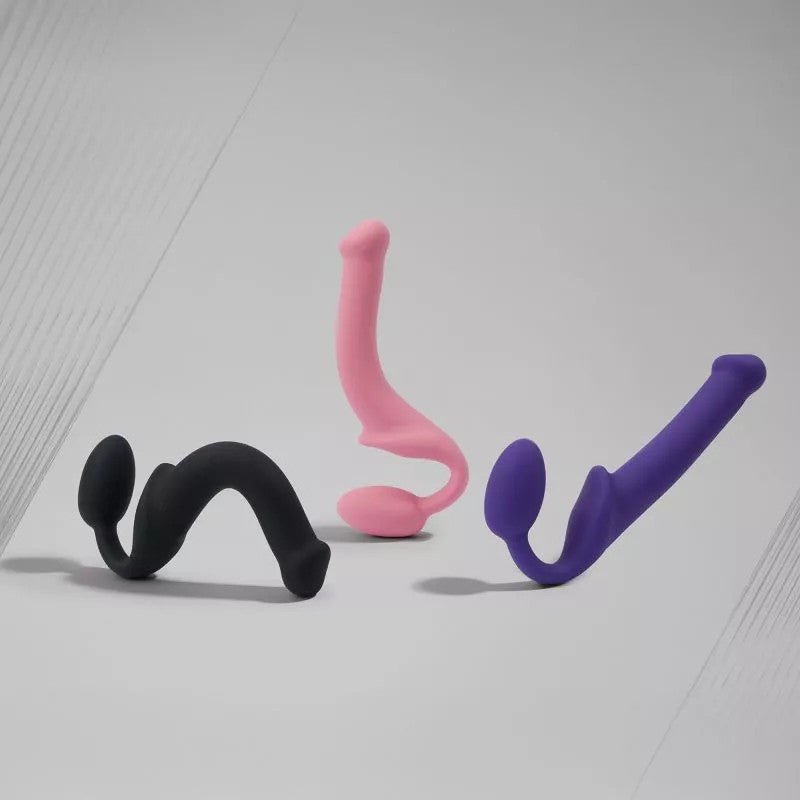 Strap - On - Me Semi - Realistic Bendable Strap - On – Pink (Size M) - HeldInBliss